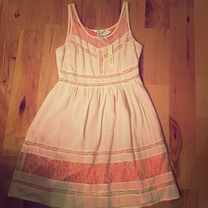 Lace  detailed dress